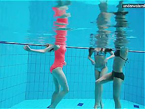 3 naked gals have joy underwater