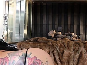 tattooed biotch fucked by Tommy Gunn